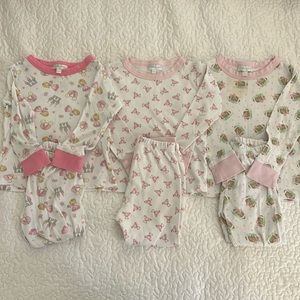 Set of 3 magnolia baby pajama sets, play condition